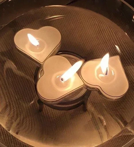 Стикер 🤎 из набора Darkness