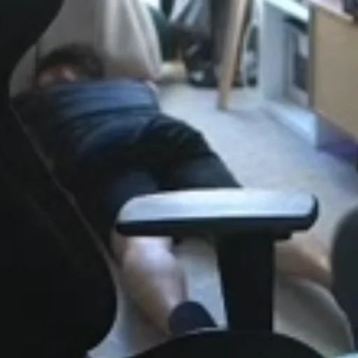 Стикер 😴 из набора Наркоманы Петровичи 👽
