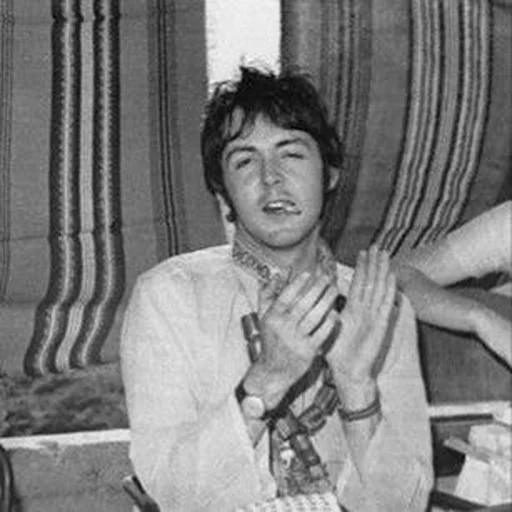 Стикер ➖ из набора The Beatles