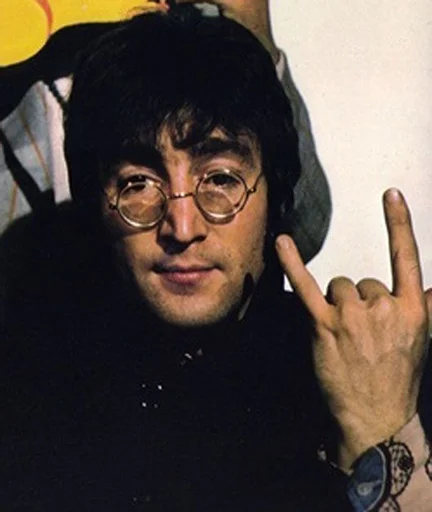 Стикер ➖ из набора The Beatles