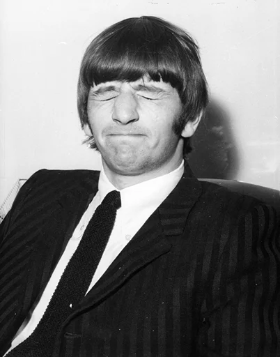 Стикер ➖ из набора The Beatles