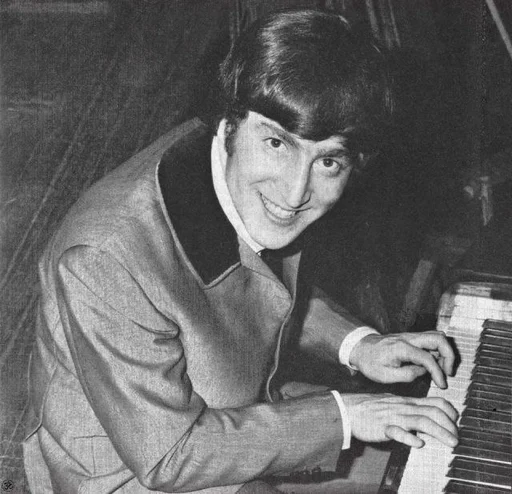 Стикер 😀 из набора The Beatles ::