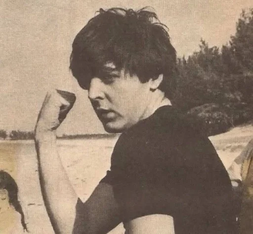 Стикер 💪 из набора The Beatles ::