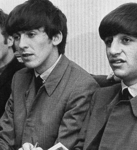 Стикер 🤨 из набора The Beatles ::