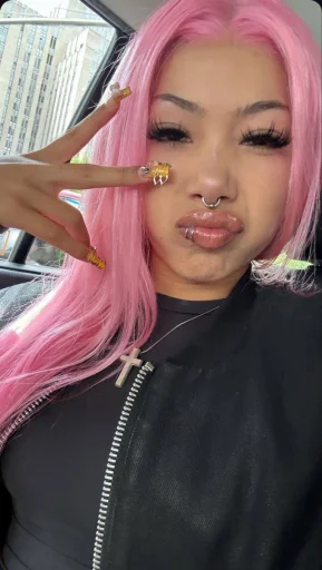 Стикер 🤩 из набора akzhankaass🚬