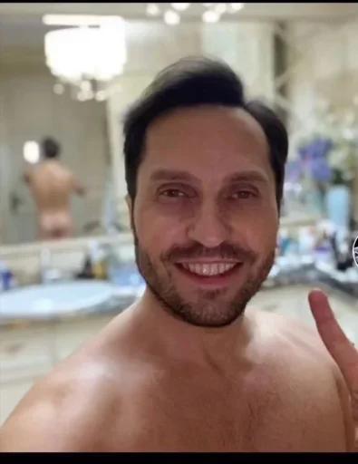 Стикер 🤩 из набора Больше стиков тут: