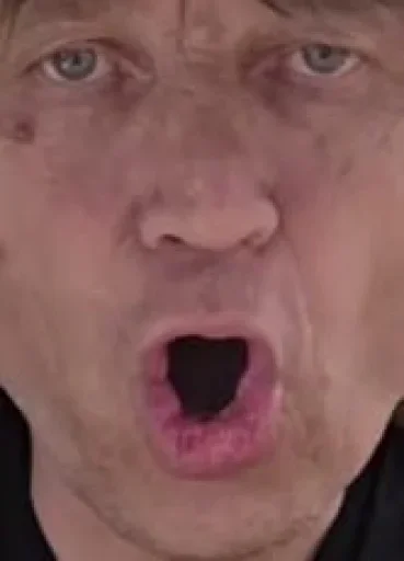 Стикер 🤩 из набора SVETLOLIKI